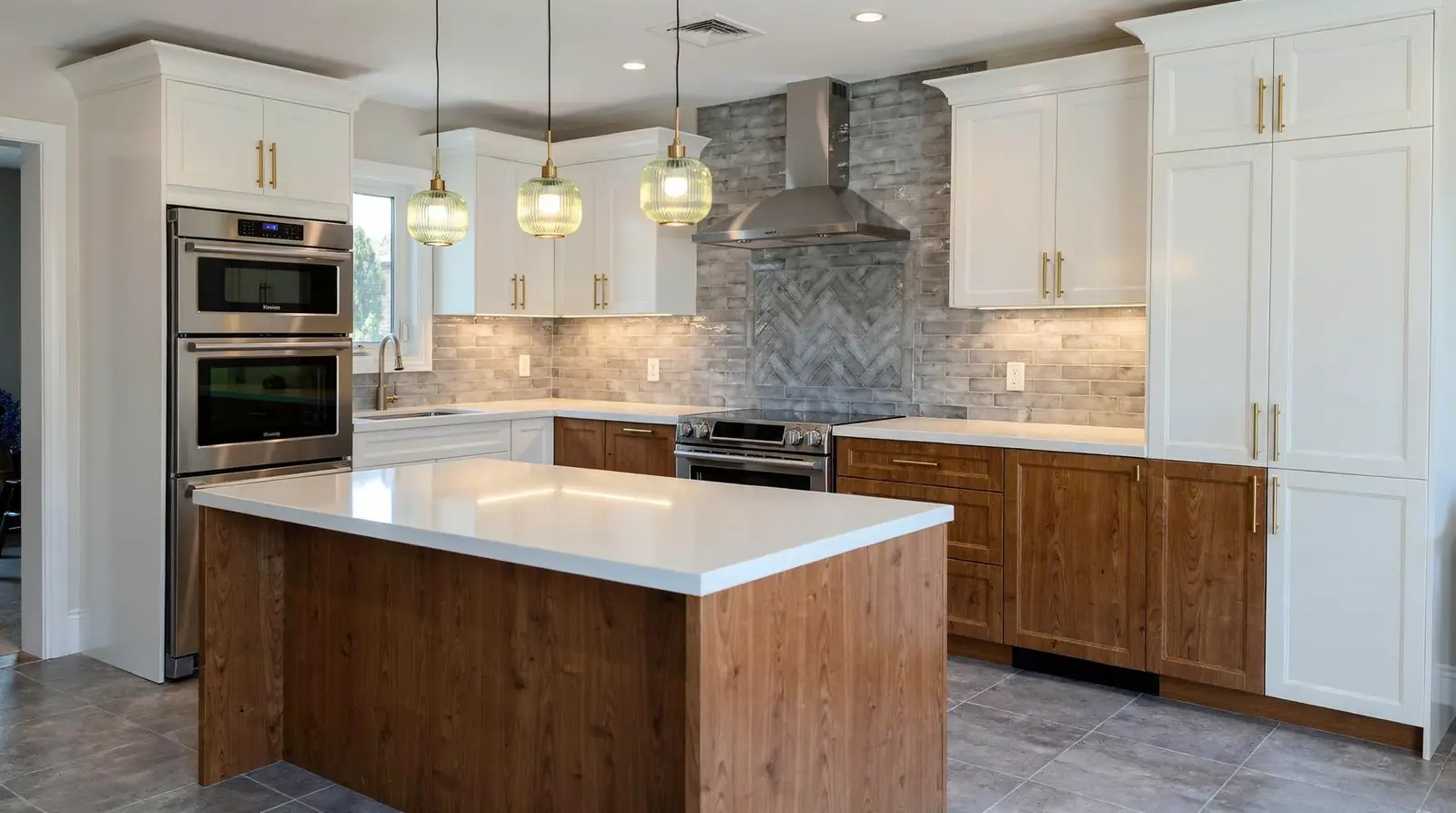 The Wood & White High-Gloss Kitchen package pairs warm wood tones with a bright high-gloss
